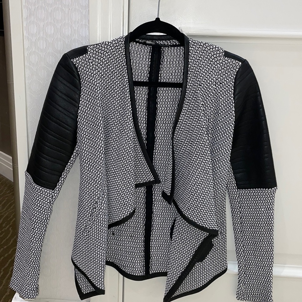 Generation Love Open Blazer Stunning! Small